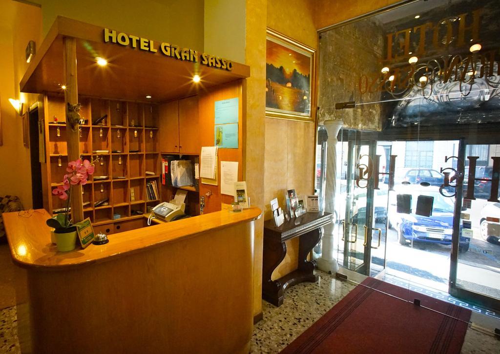 Hotel Gran Sasso Милан Экстерьер фото