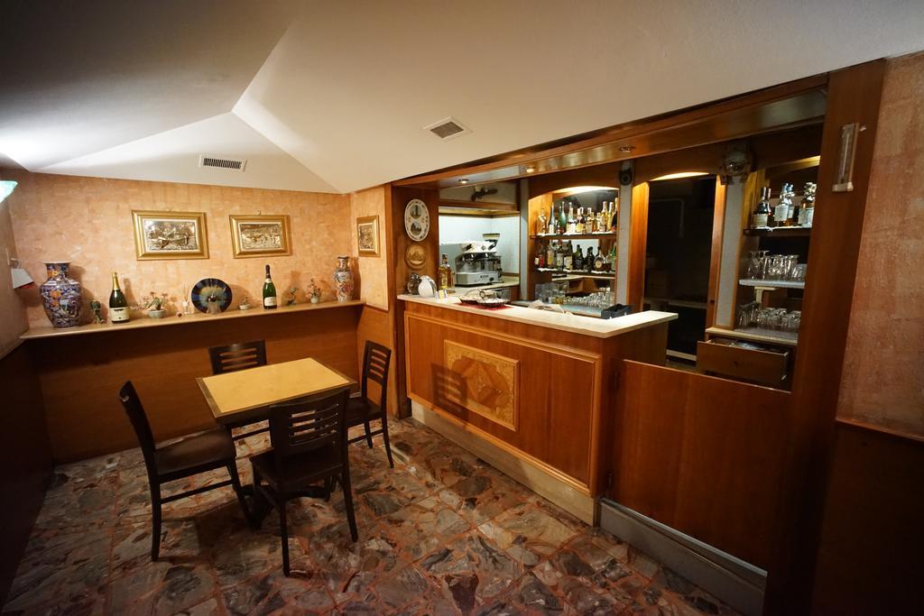 Hotel Gran Sasso Милан Экстерьер фото