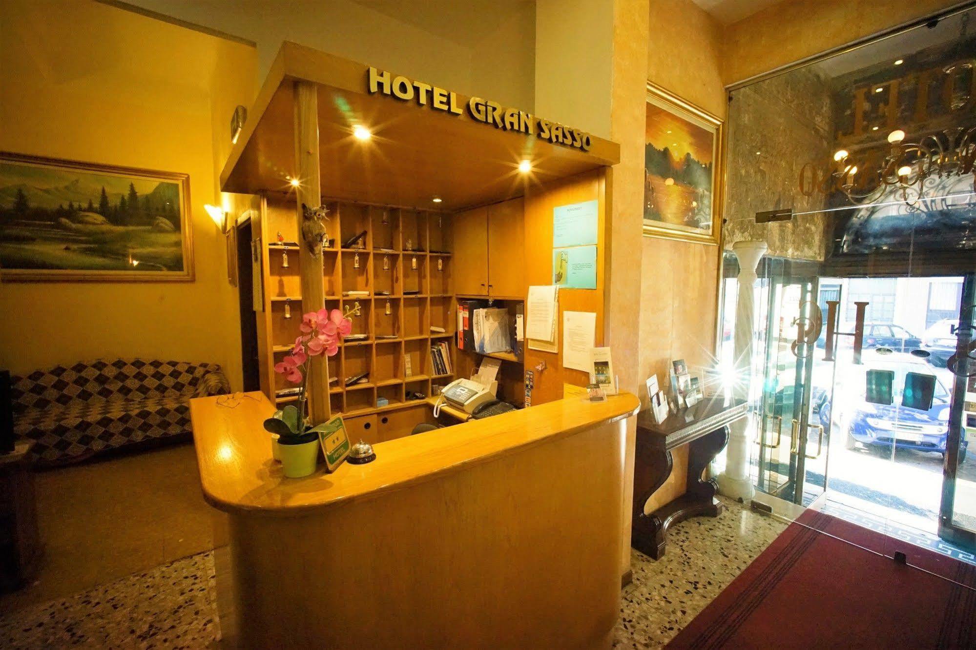 Hotel Gran Sasso Милан Экстерьер фото